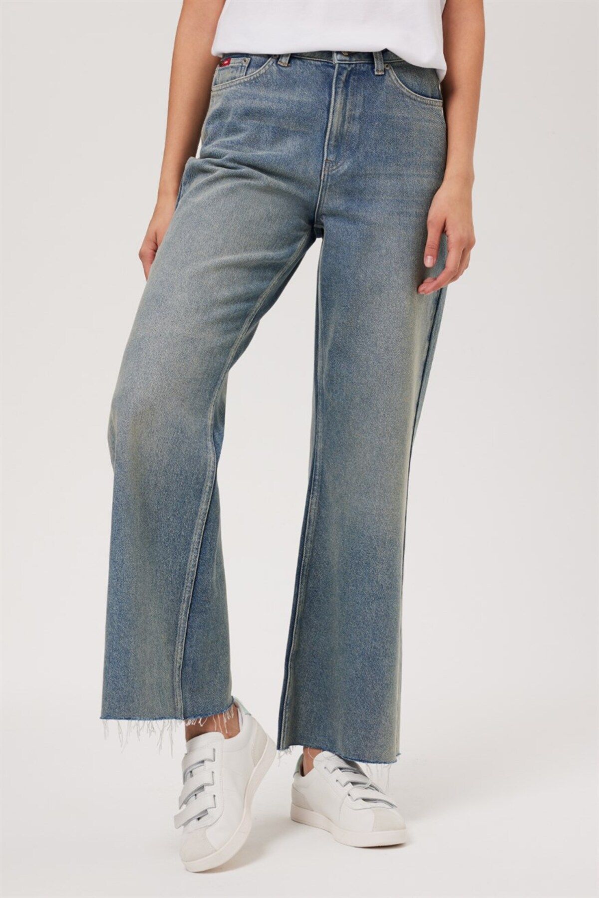 Sandy Kadın Jean Pantolon Blue Lıght Sandy Kadın Jean Pantolon Blue Lıght