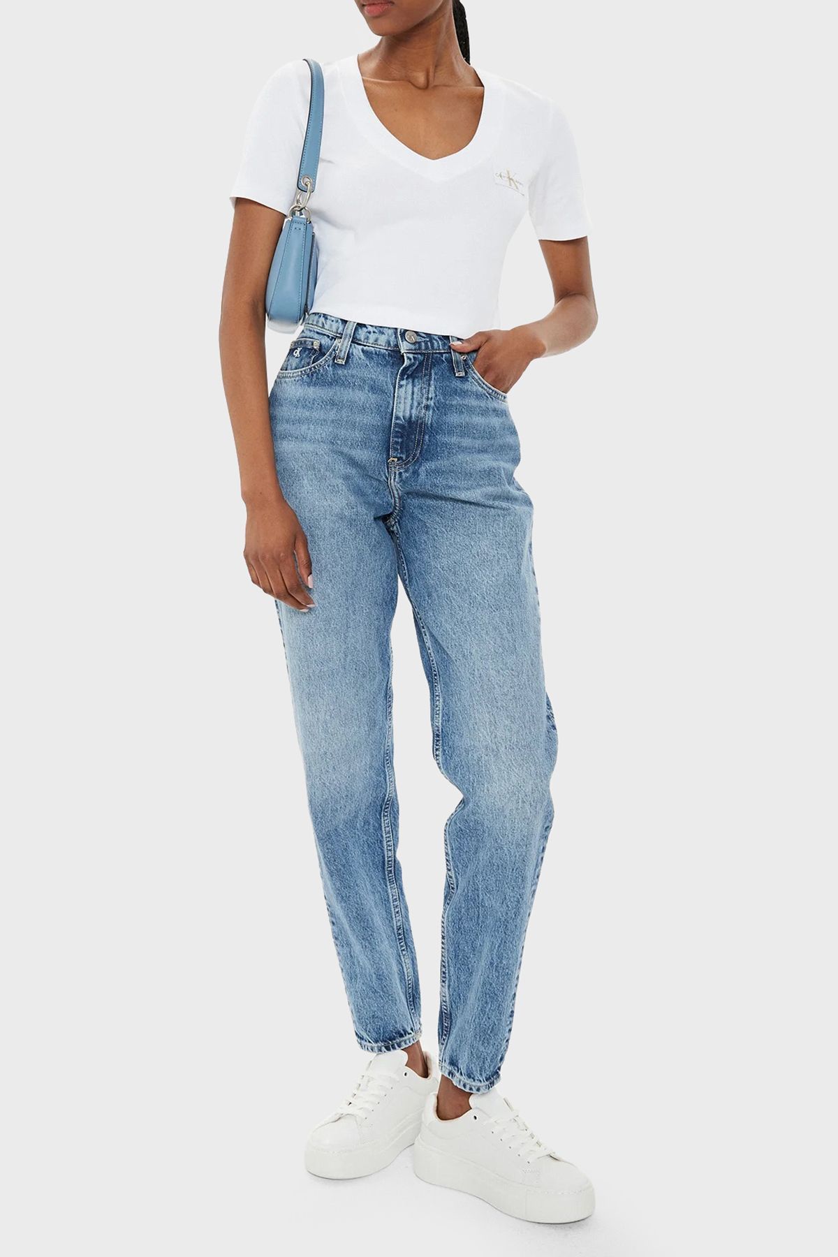 Sert Pamuklu Yüksek Bel Mom Jeans J20J2236551A4 KOT PANTOLON J20J223655 1A4 Sert Pamuklu Yüksek Bel Mom Jeans J20J2236551A4 KOT PANTOLON J20J223655 1A4