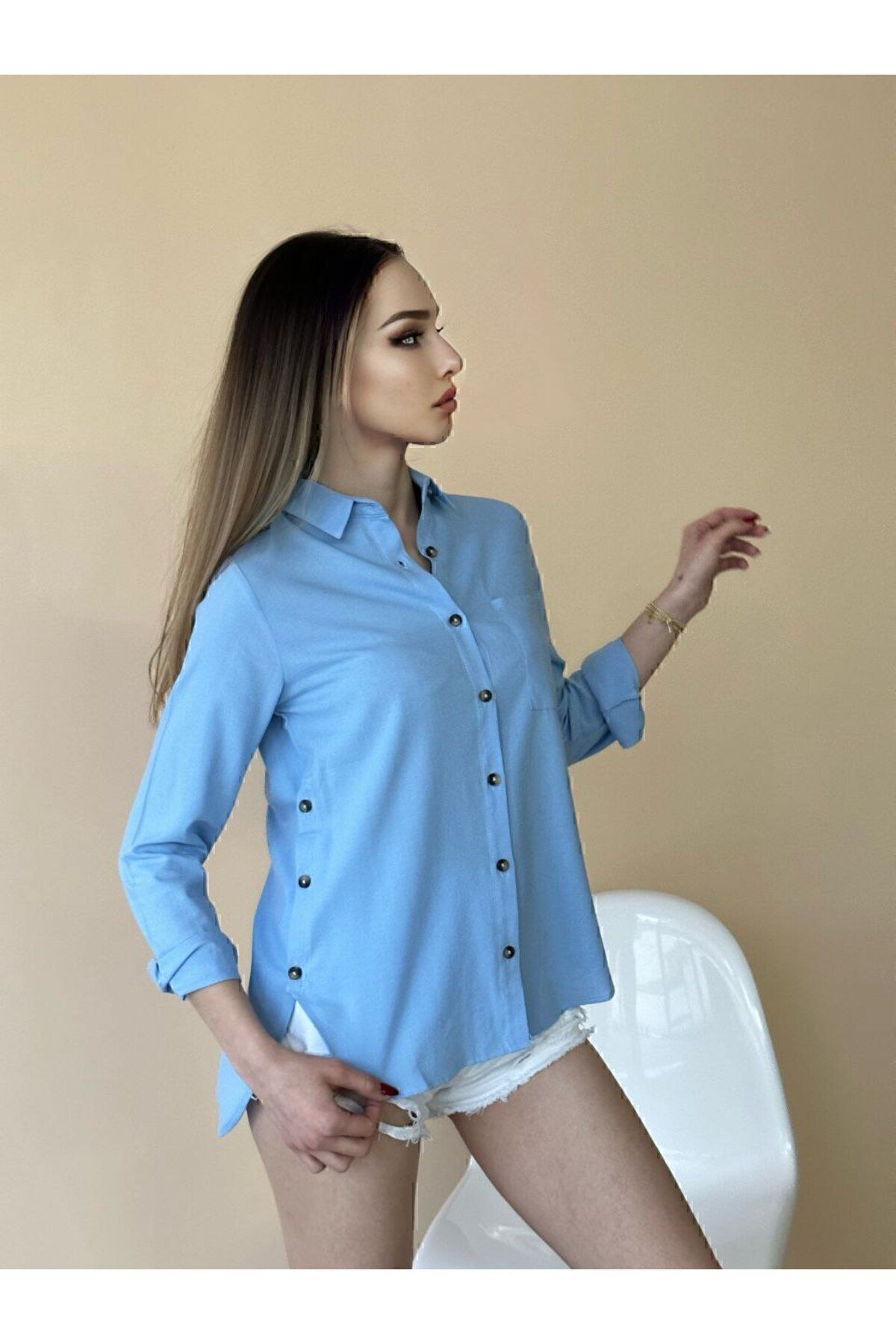 YANLARDAN DÜĞMELİ VİSKONLU GÖMLEK