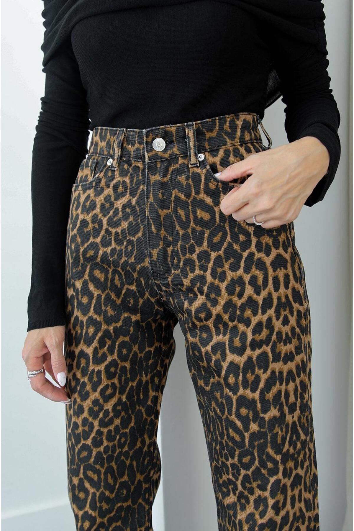 Siyah Gage Leopar Desenli Straight Jean Siyah Gage Leopar Desenli Straight Jean