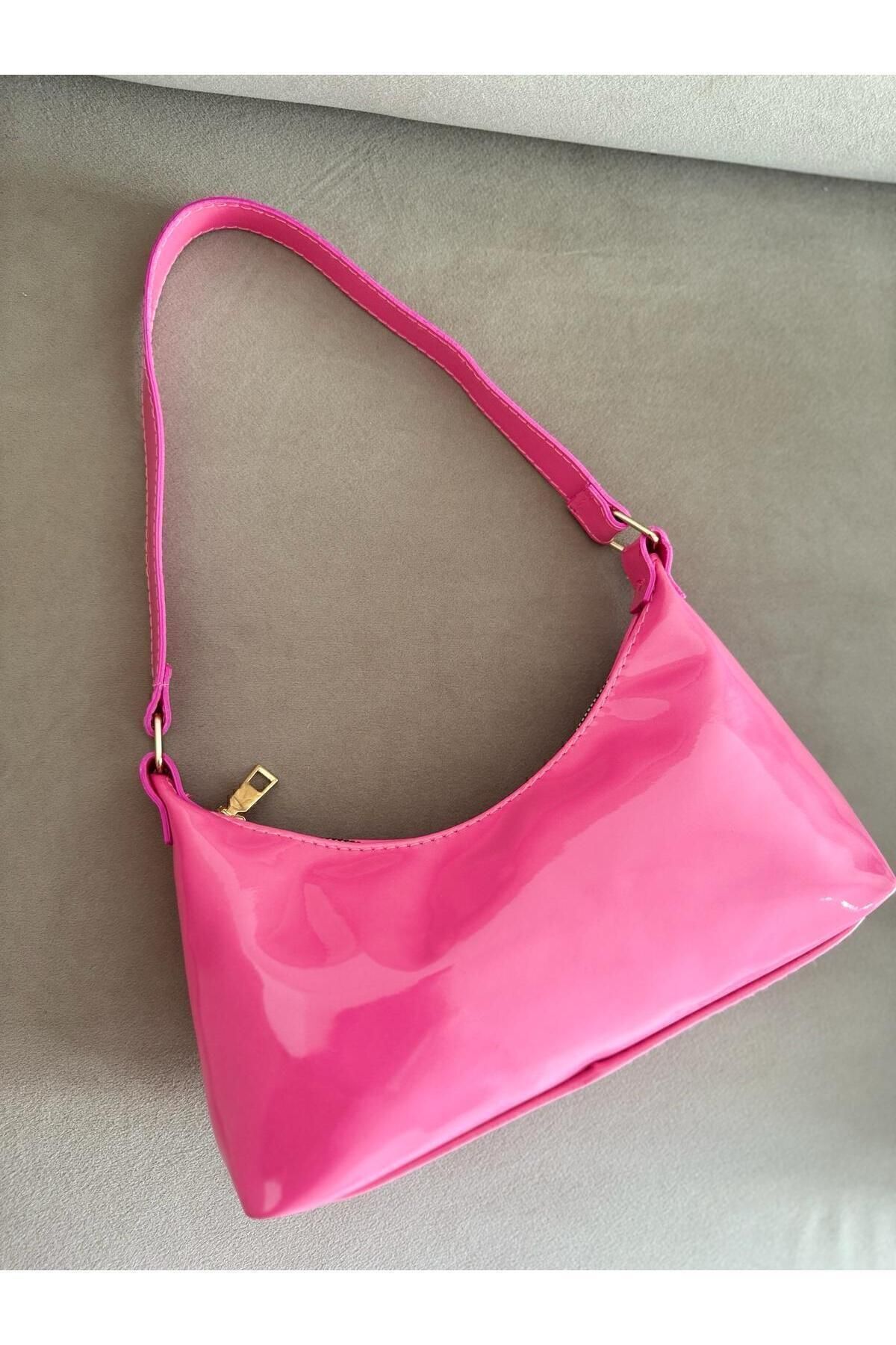 Kadın Pembe Rugan Omuz Çantası Kadın Pembe Rugan Omuz Çantası