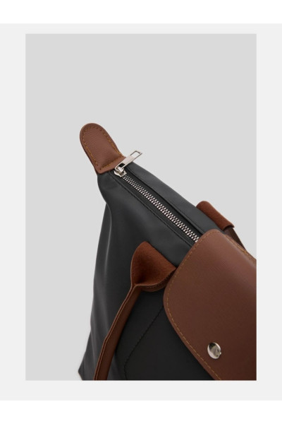 Siyah-taba Renk Çıtçıtlı Deri Saplı Katlanabilir Kadın Omuz Çantası Long Champ Style No:3. 43x30cm Siyah-taba Renk Çıtçıtlı Deri Saplı Katlanabilir Kadın Omuz Çantası Long Champ Style No:3. 43x30cm
