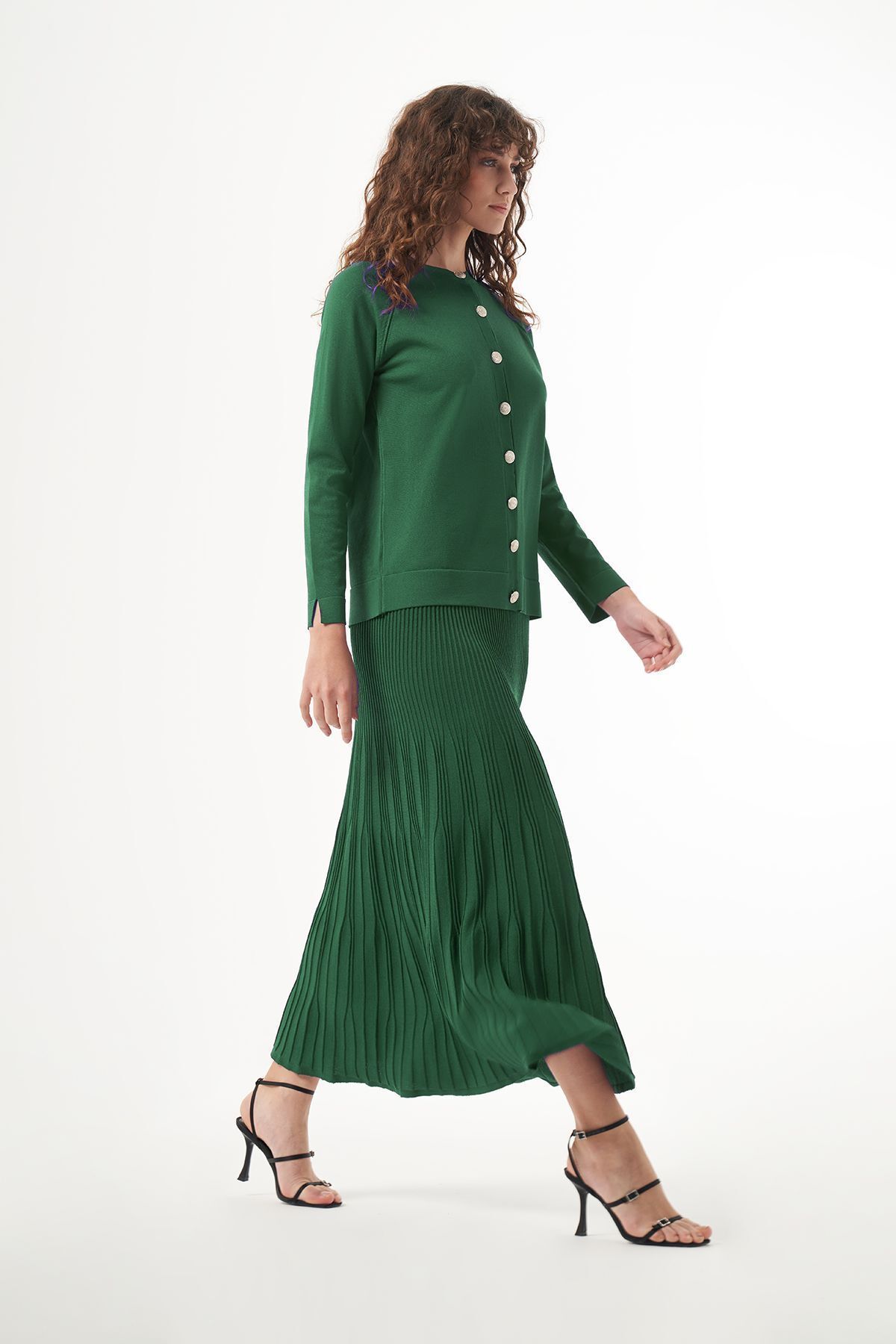 Merserize Triko Fitilli Etekli Hırka Takım 1300 Benetton Merserize Triko Fitilli Etekli Hırka Takım 1300 Benetton