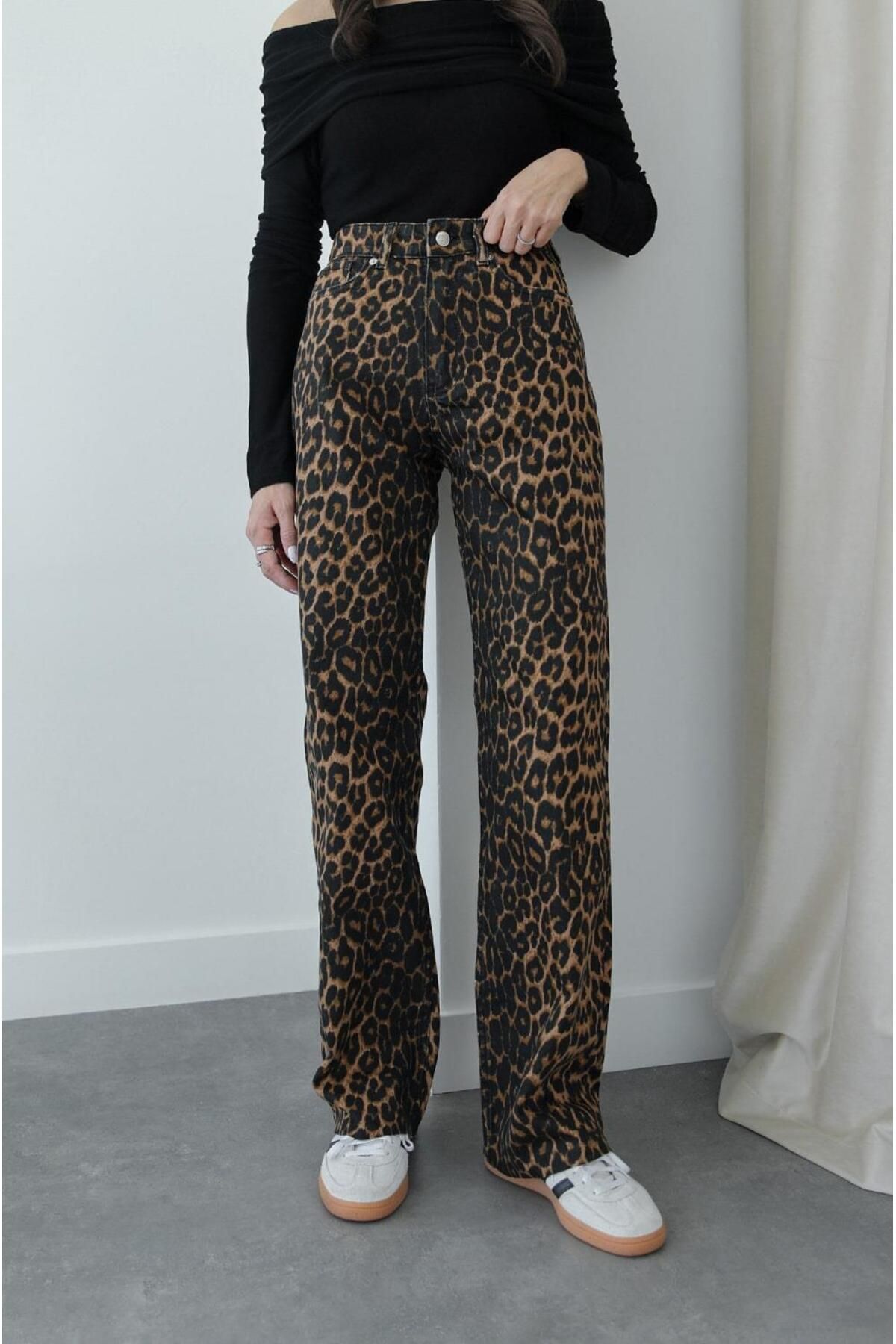 Siyah Gage Leopar Desenli Straight Jean Siyah Gage Leopar Desenli Straight Jean