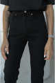 Siyah Boy Fit Kesik Paça Jean Siyah Boy Fit Kesik Paça Jean