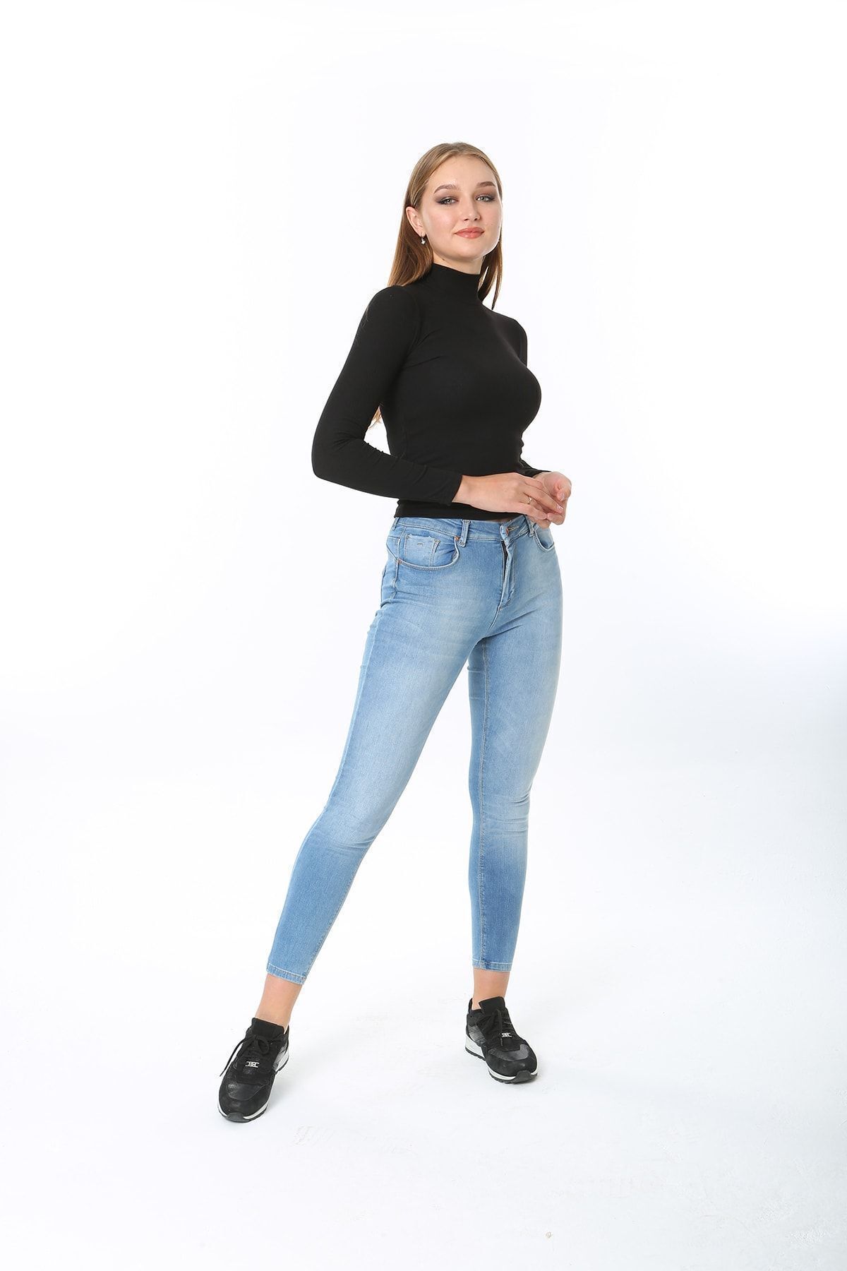 Kadın Siyah Yarım Balıkçı Yaka Dik Yaka Uzun Kollu T-shirt Bluz Kaşkorse Fitilli Kadın Siyah Yarım Balıkçı Yaka Dik Yaka Uzun Kollu T-shirt Bluz Kaşkorse Fitilli