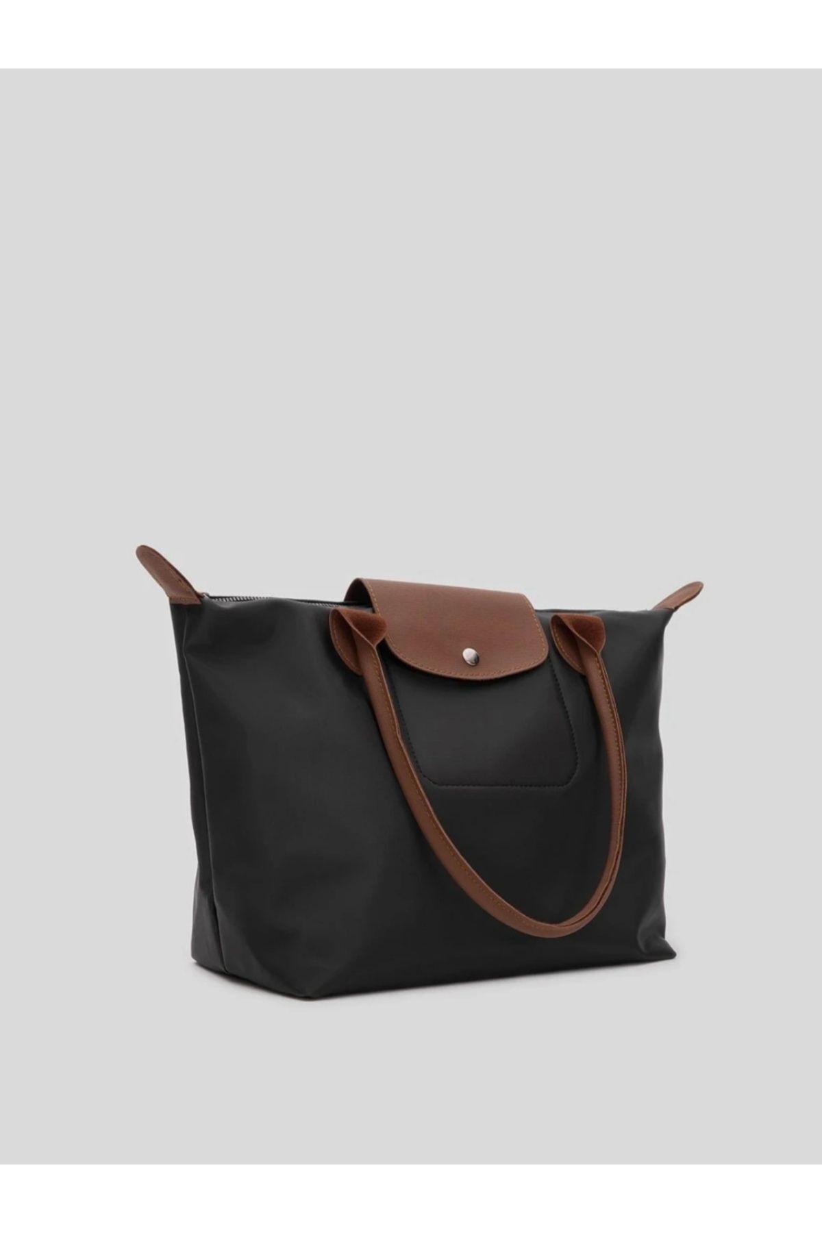 Siyah-taba Renk Çıtçıtlı Deri Saplı Katlanabilir Kadın Omuz Çantası Long Champ Style No:3. 43x30cm Siyah-taba Renk Çıtçıtlı Deri Saplı Katlanabilir Kadın Omuz Çantası Long Champ Style No:3. 43x30cm