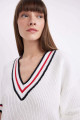 Relax Fit V Yaka Kolej Temalı Selanik Kumaş Triko Kazak C1427ax24au Relax Fit V Yaka Kolej Temalı Selanik Kumaş Triko Kazak C1427ax24au