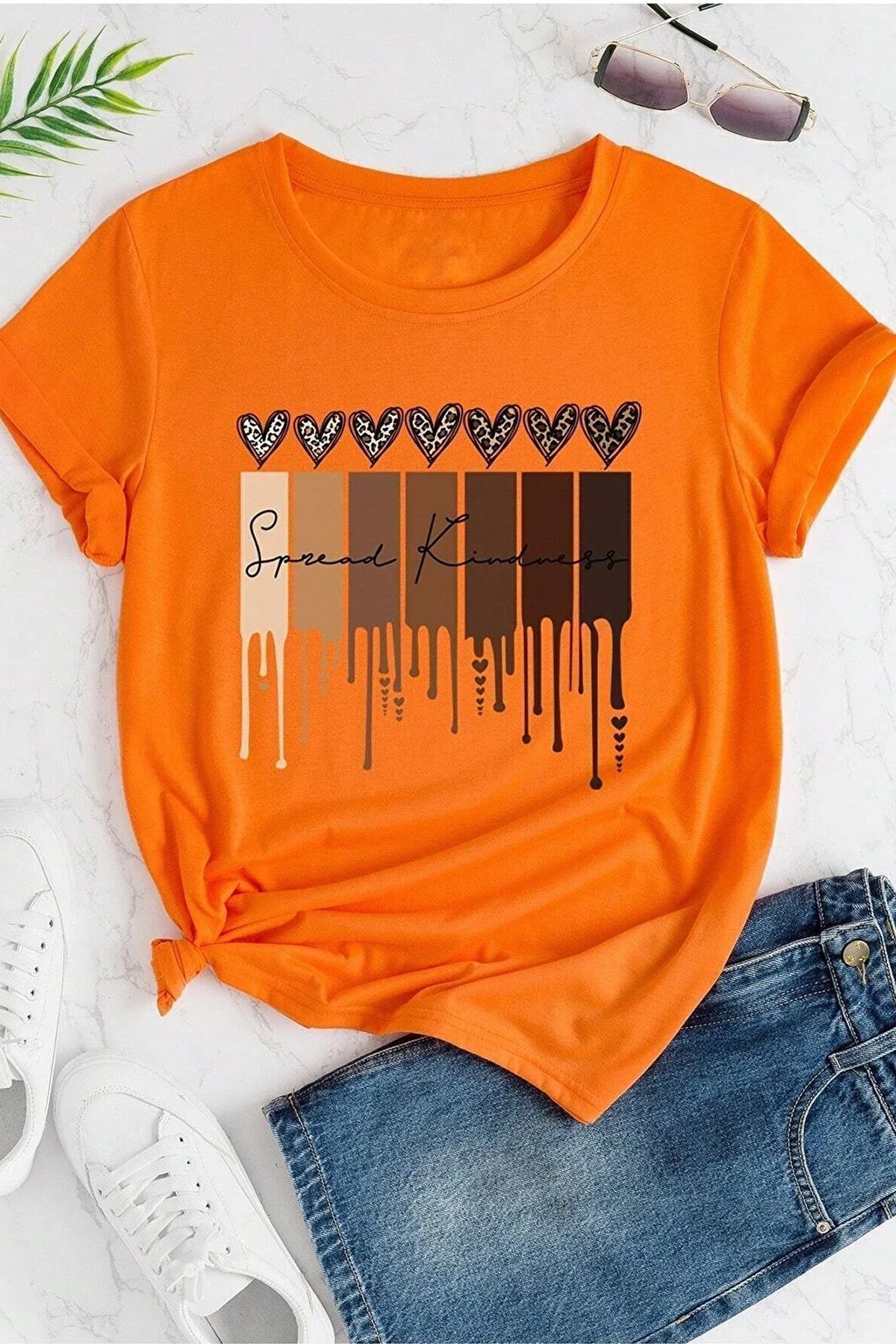 Unisex Leopar Kalp Baskılı Oversize T-shirt Unisex Leopar Kalp Baskılı Oversize T-shirt