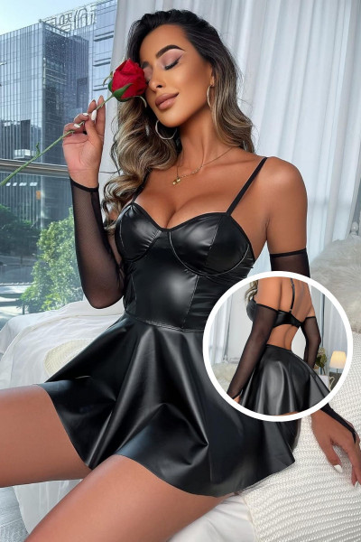 Kadın Siyah Askılı Göğüs Dekolteli Fırfır Etekli Mini Lame Deri Gece Elbisesi Kadın Siyah Askılı Göğüs Dekolteli Fırfır Etekli Mini Lame Deri Gece Elbisesi