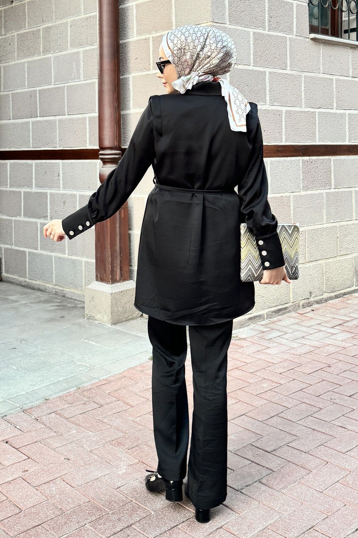 Saten Kuşaklı Taşlı Pantolunlu Takım - Siyah Saten Kuşaklı Taşlı Pantolunlu Takım - Siyah