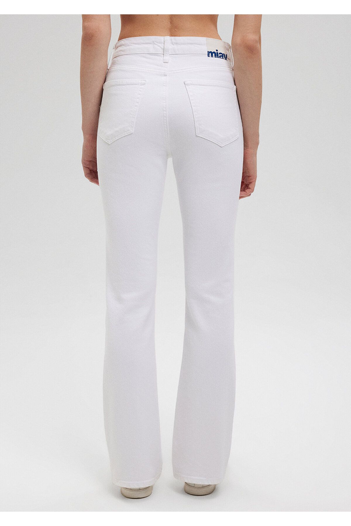 Miav 90lar Beyaz Jean Pantolon 1010299-86435 Miav 90lar Beyaz Jean Pantolon 1010299-86435