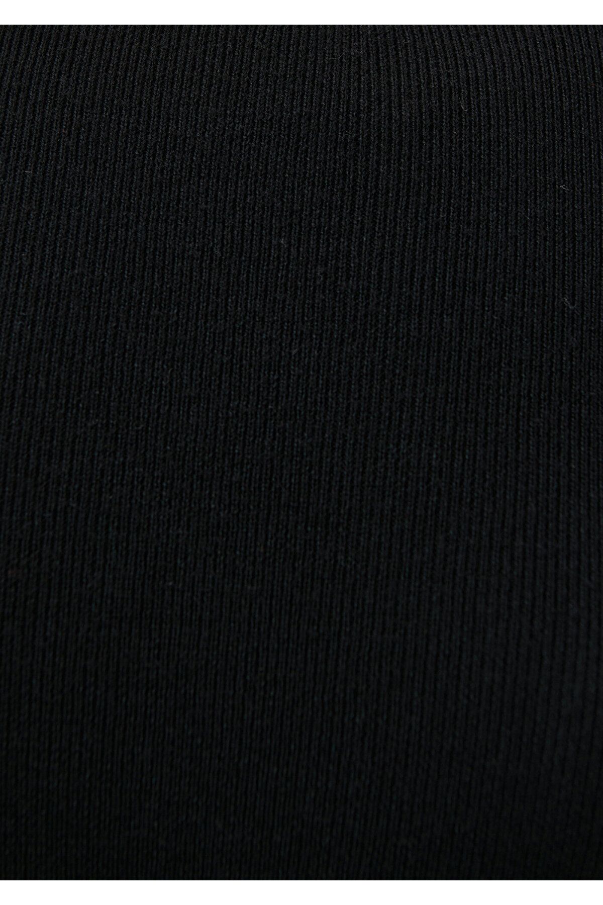 Siyah Kazak Fitted / Vücuda Oturan Kesim 171367-900 Siyah Kazak Fitted / Vücuda Oturan Kesim 171367-900