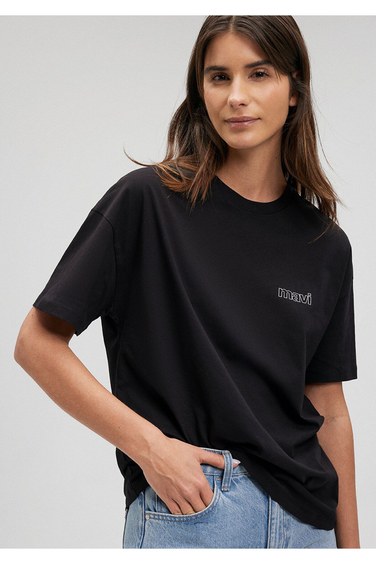 Logo Baskılı Siyah Tişört Loose Fit / Bol Rahat Kesim 1611309-900 Logo Baskılı Siyah Tişört Loose Fit / Bol Rahat Kesim 1611309-900