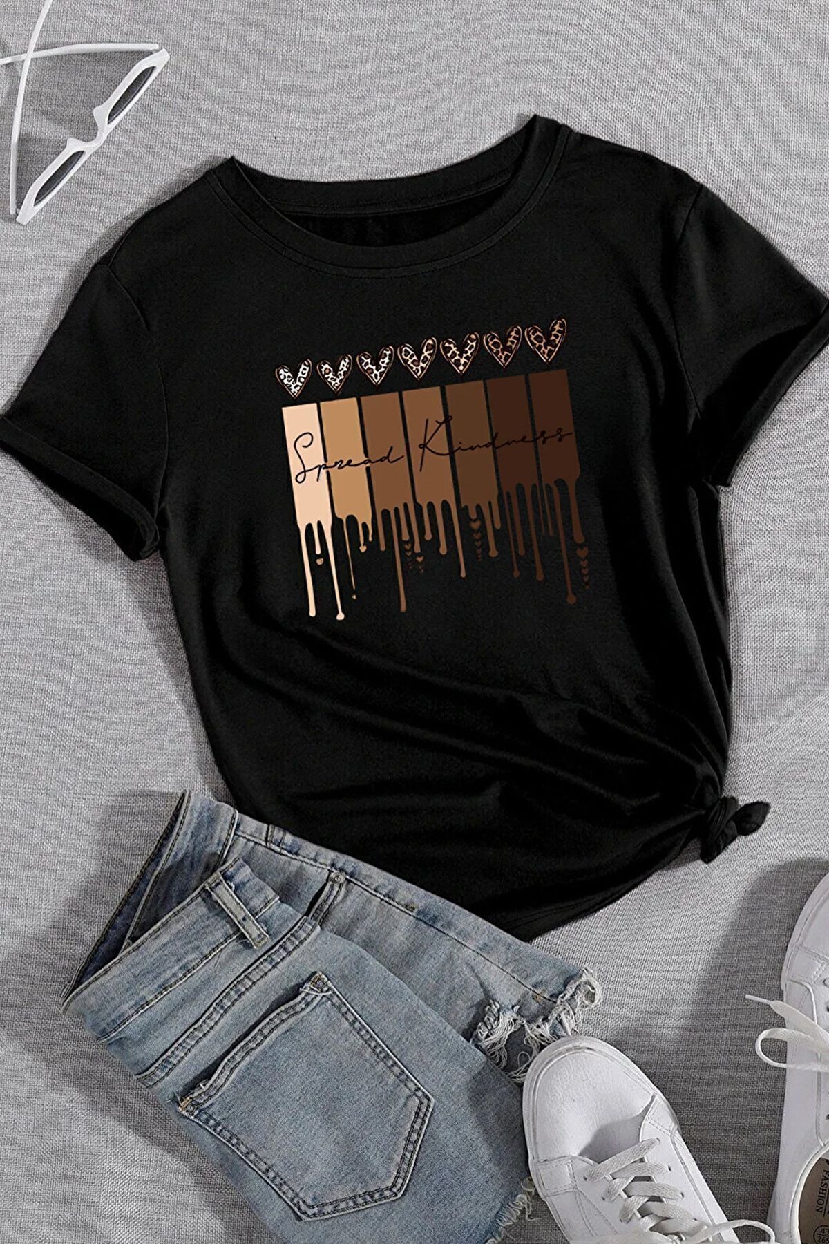 Unisex Leopar Kalp Baskılı Oversize T-shirt Unisex Leopar Kalp Baskılı Oversize T-shirt