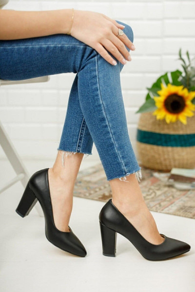 Siyah Deri Cilt Kalın Topuk Kadın Stiletto Siyah Deri Cilt Kalın Topuk Kadın Stiletto