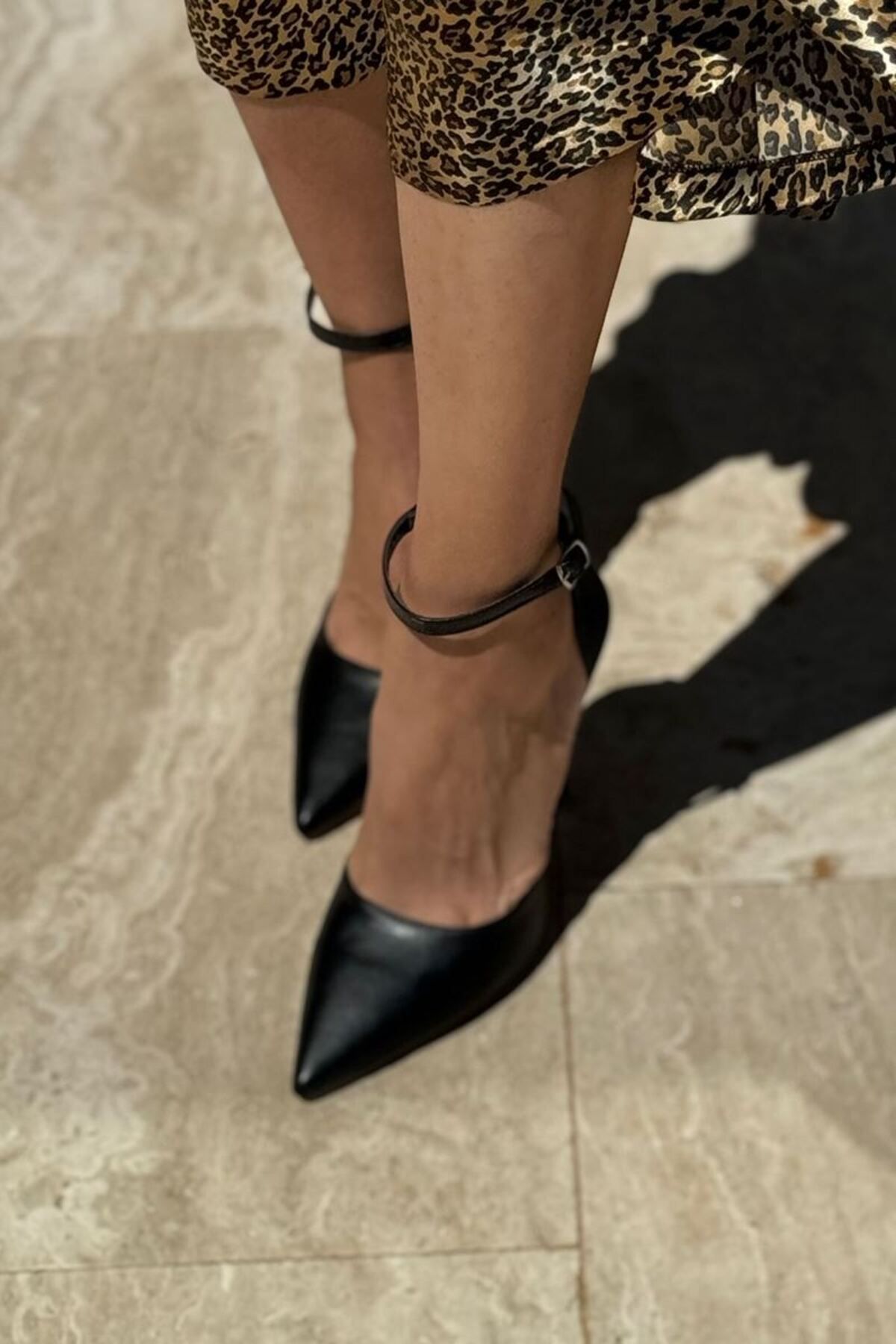 Laura Siyah Cilt Yüksek Topuklu (10 CM) Klasik Topuklu Ayakkabı Laura Siyah Cilt Yüksek Topuklu (10 CM) Klasik Topuklu Ayakkabı