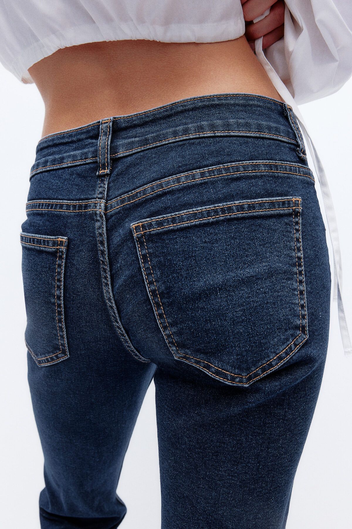 Flared Low Jeans