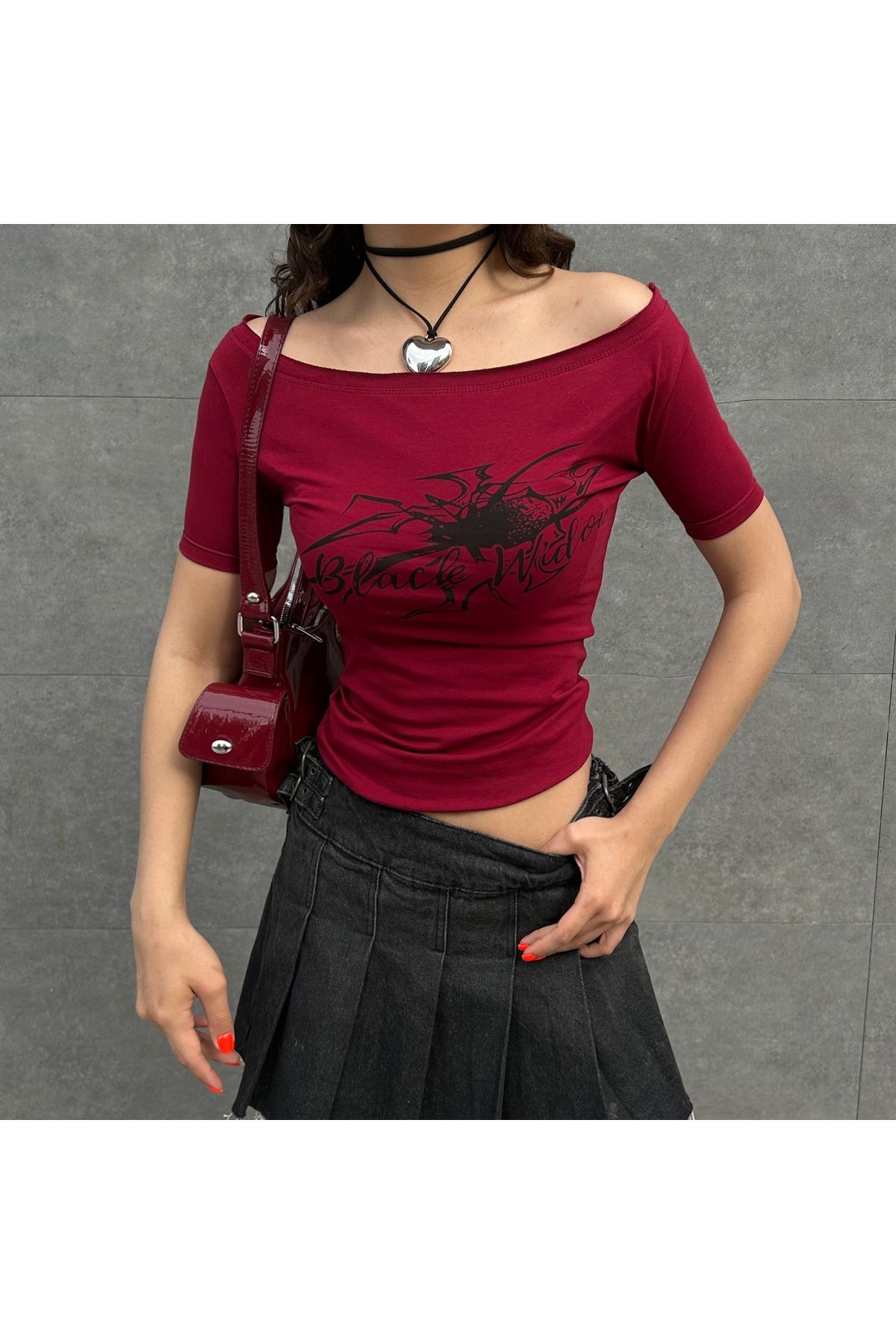 Bordo Black Widow Omuzu Açık Spider Kısa Kollu Crop