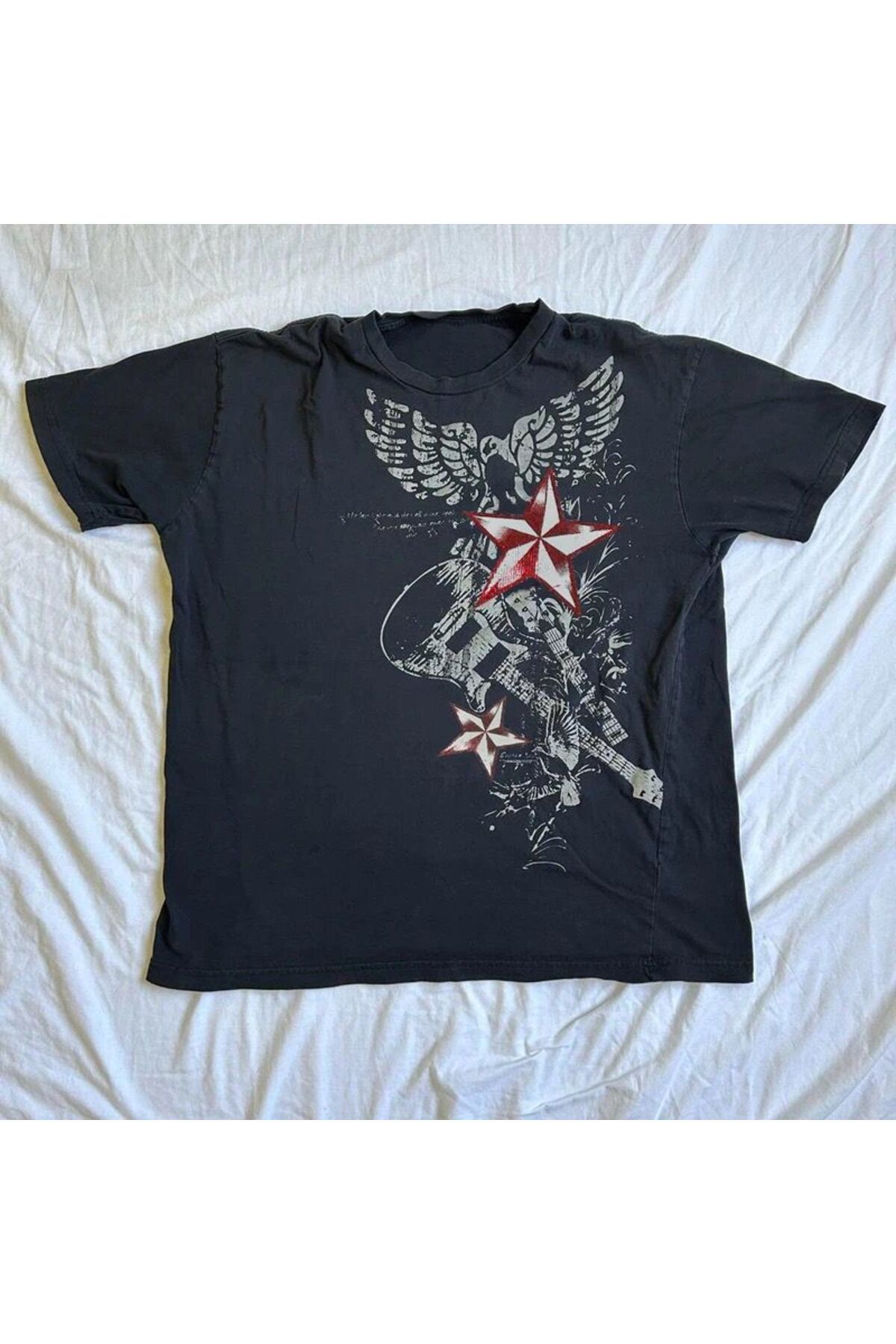 Füme Eagle Vintage Guitar Red Star Cyber Grunge Unisex T-shirt