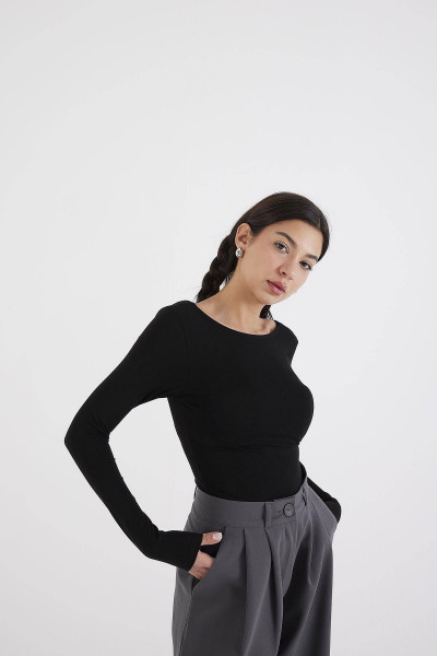 Sırt Dekolteli Uzun Kollu Bluz B13327-i1 Sırt Dekolteli Uzun Kollu Bluz B13327-i1