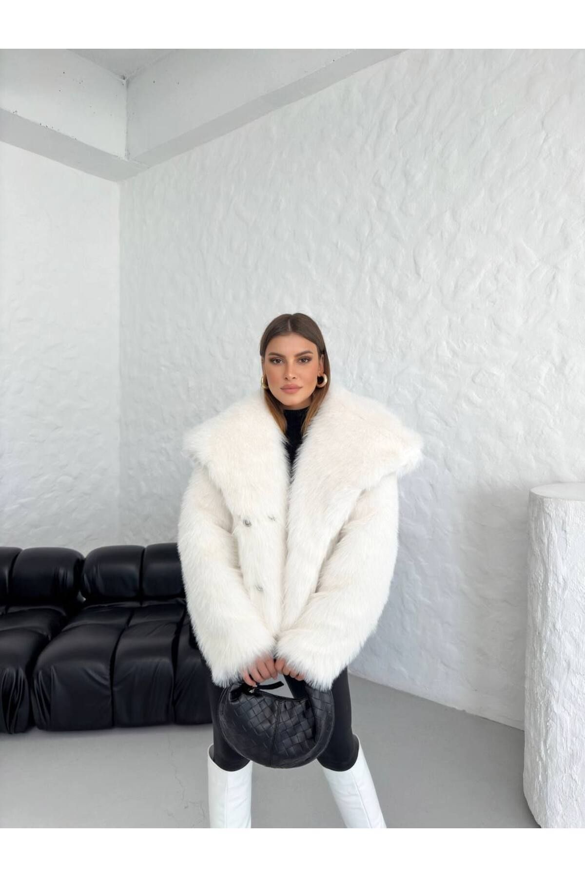 Yeni Sezon Şal Yaka Premium Suni Kürk Mont Yeni Sezon Şal Yaka Premium Suni Kürk Mont