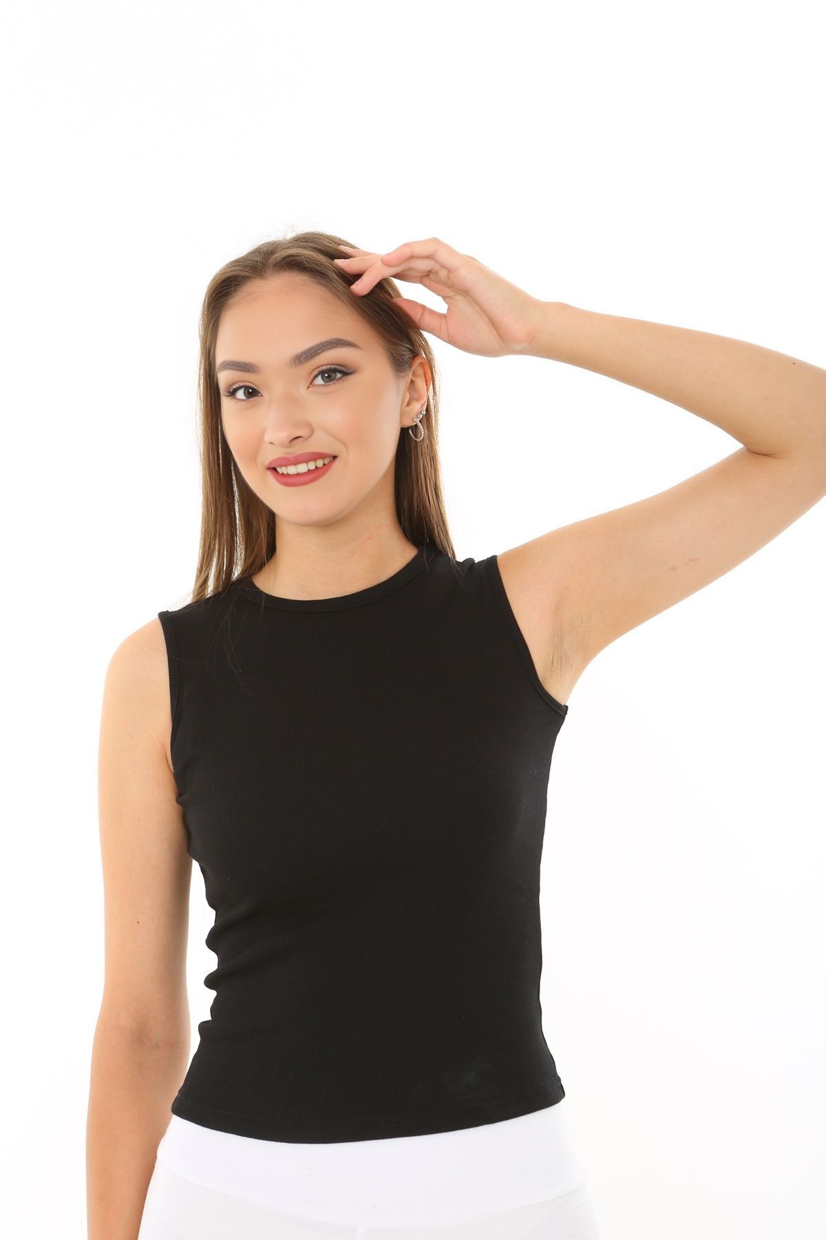 Kadın Siyah Sıfır Kol Bisiklet Yaka T-shirt Bluz Body Atlet Fitilli Kaşkorse Kadın Siyah Sıfır Kol Bisiklet Yaka T-shirt Bluz Body Atlet Fitilli Kaşkorse