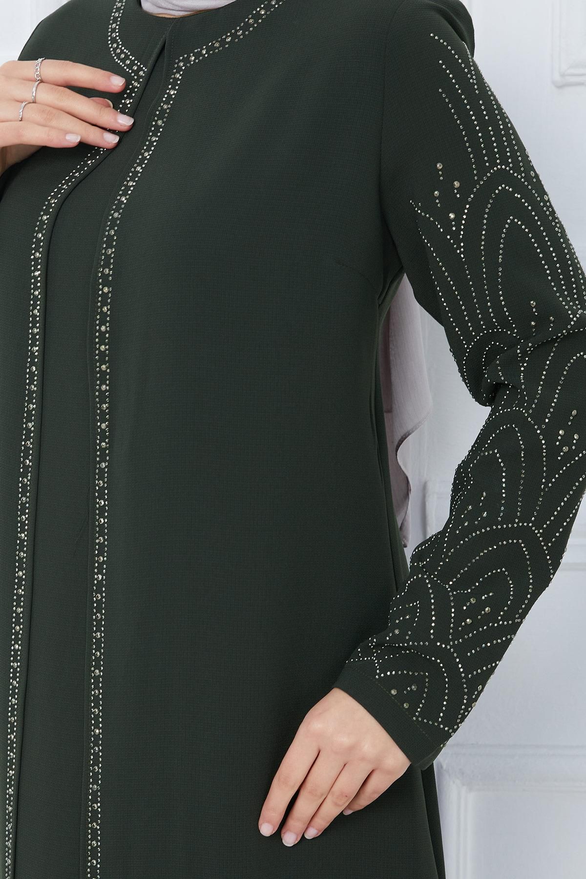 Kolları Taşlı Büyük Beden Anne Elbisesi Haki HM2349 Kolları Taşlı Büyük Beden Anne Elbisesi Haki HM2349