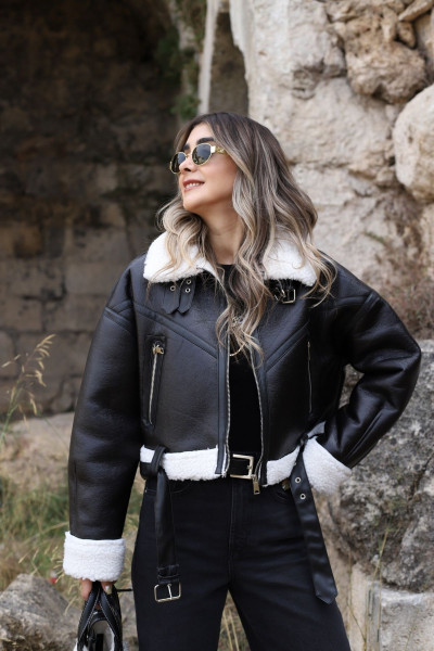 Siyah İçi Kürk Detay Mont Siyah İçi Kürk Detay Mont