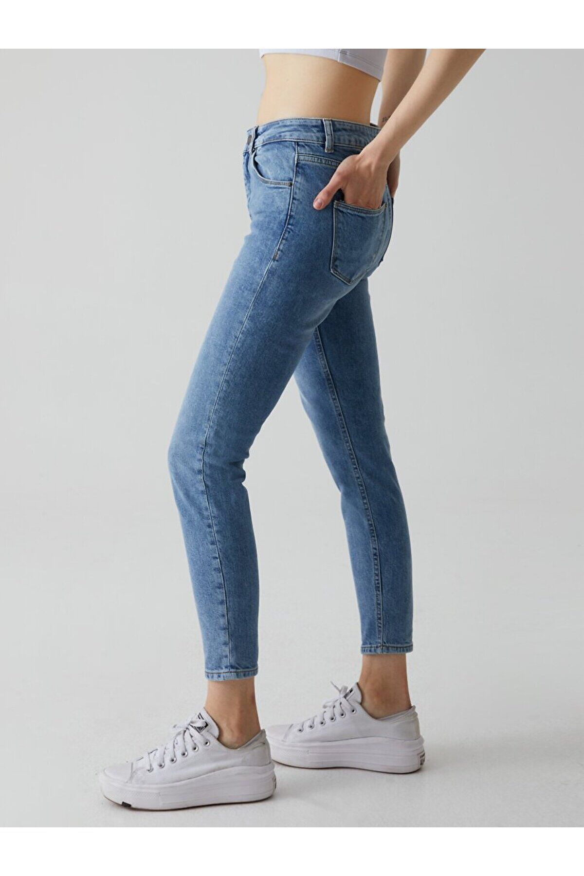 Lorıana Yüksek Bel Dar Paça Jean Pantolon Lorıana Yüksek Bel Dar Paça Jean Pantolon
