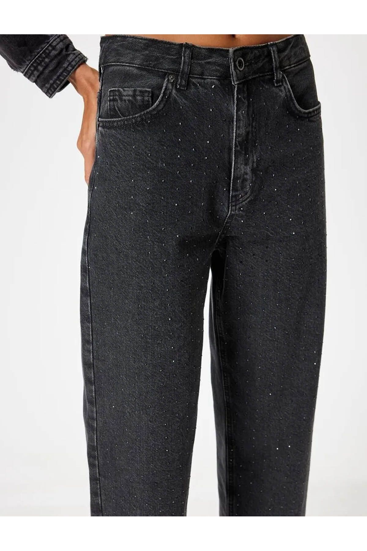 Taşlı Kot Pantolon Düz Paça Standart Bel Cepli - Eve Straight Jeans Taşlı Kot Pantolon Düz Paça Standart Bel Cepli - Eve Straight Jeans