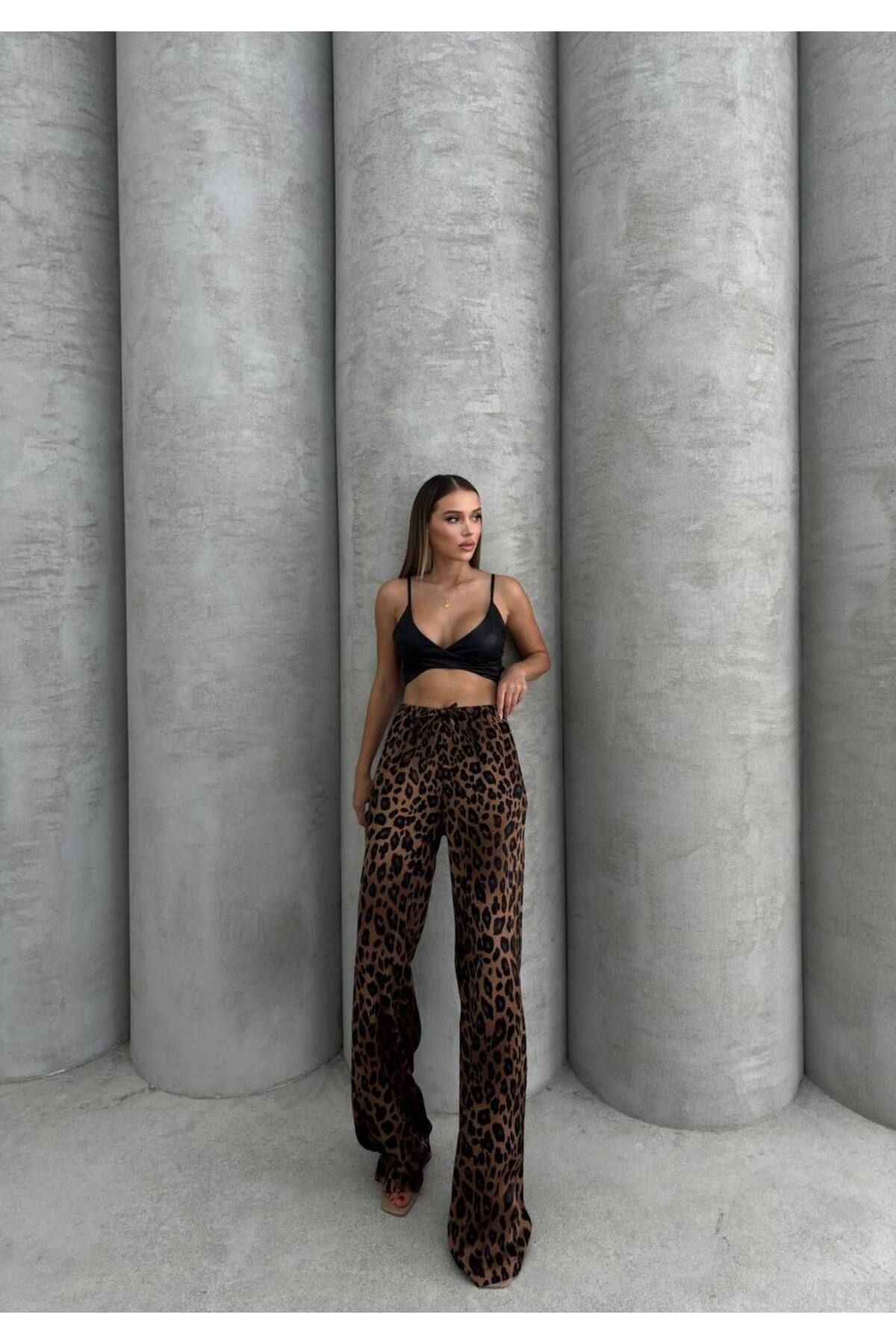 Leopar Desenli Saten Kadın Pantolon Leopar Desenli Saten Kadın Pantolon