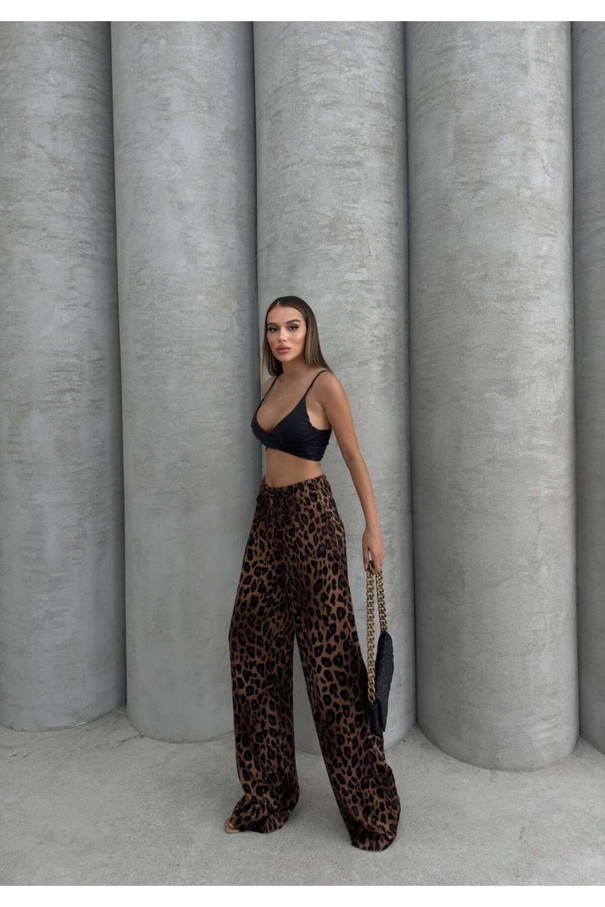 Leopar Desenli Saten Kadın Pantolon Leopar Desenli Saten Kadın Pantolon