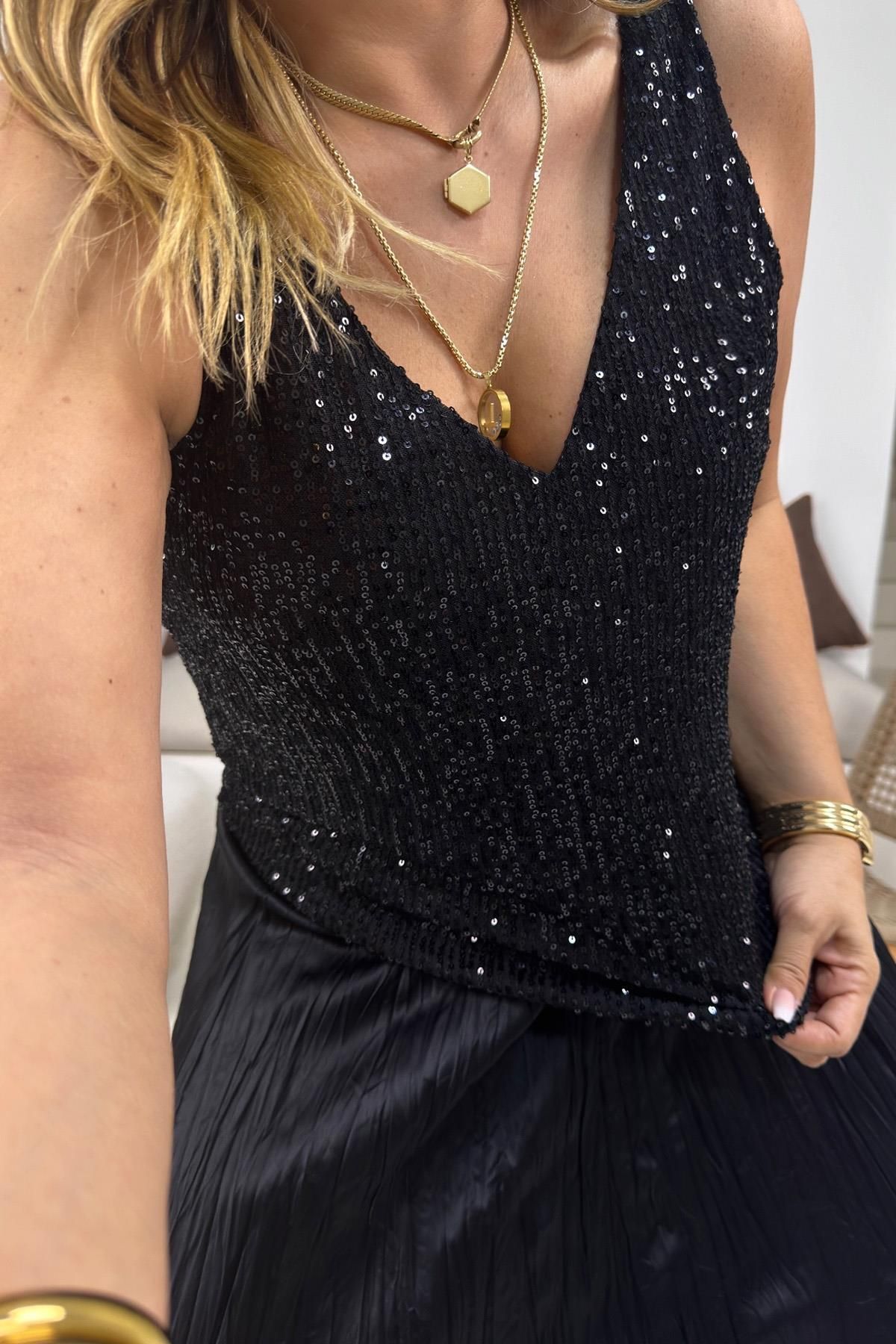 V Yaka Payetli Bluz Siyah V Yaka Payetli Bluz Siyah