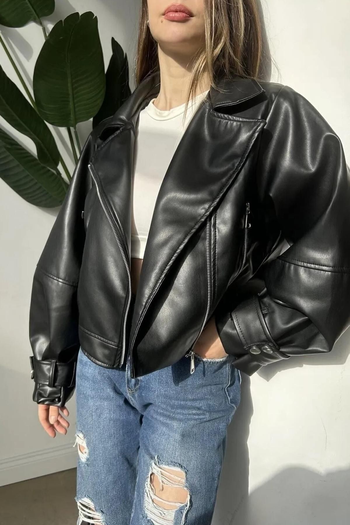 Oversize Kadın Siyah Balon Kol Bomber Deri Ceket Oversize Kadın Siyah Balon Kol Bomber Deri Ceket