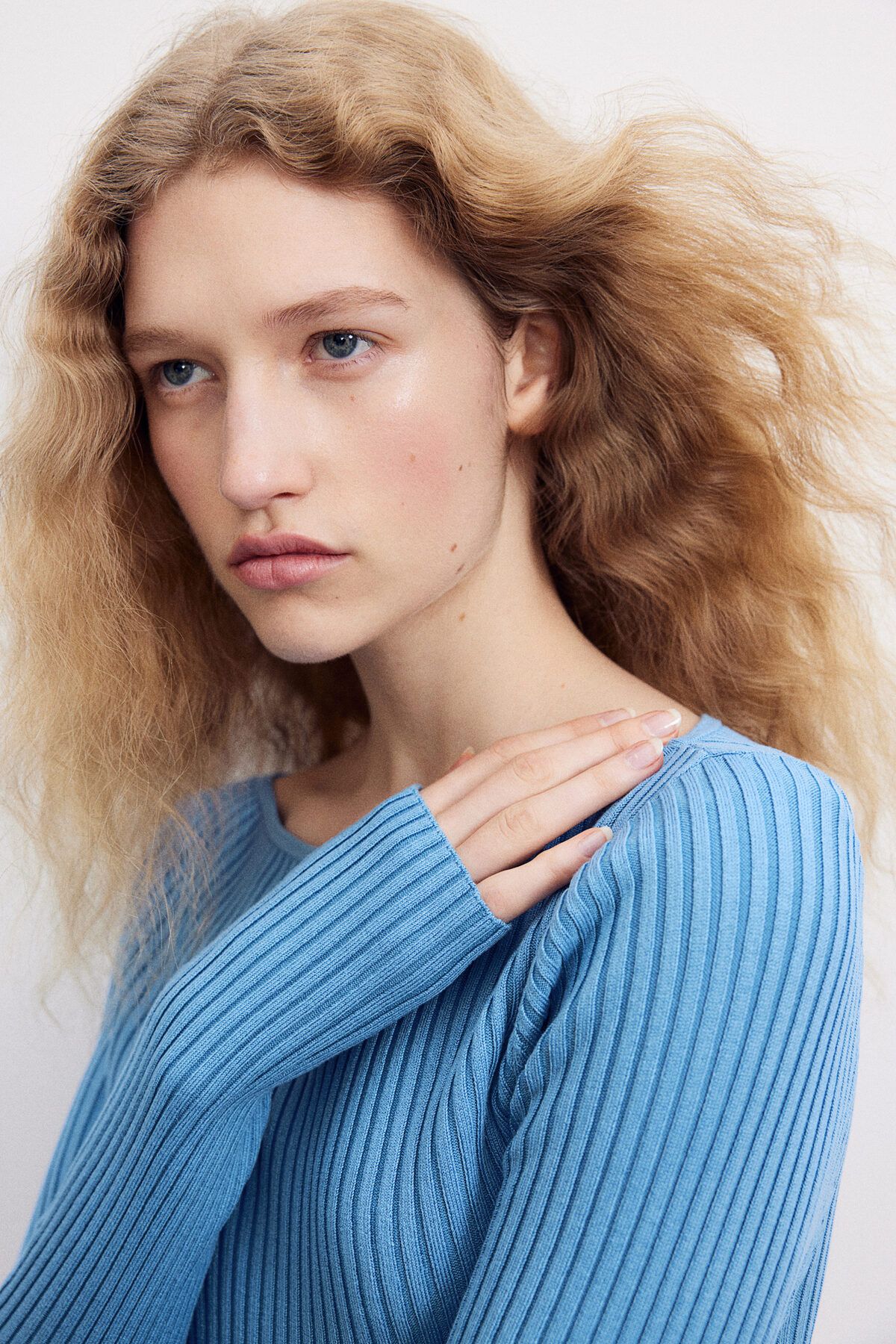 Lastik Örgülü Kayık Yaka Üst Lastik Örgülü Kayık Yaka Üst