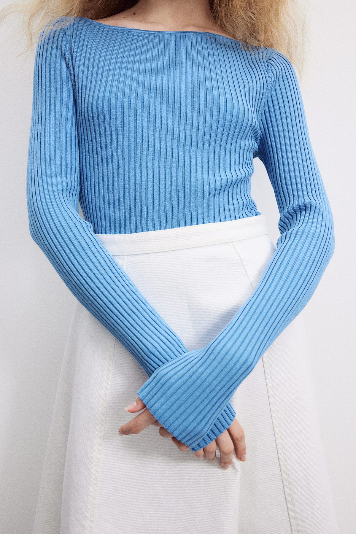 Lastik Örgülü Kayık Yaka Üst Lastik Örgülü Kayık Yaka Üst