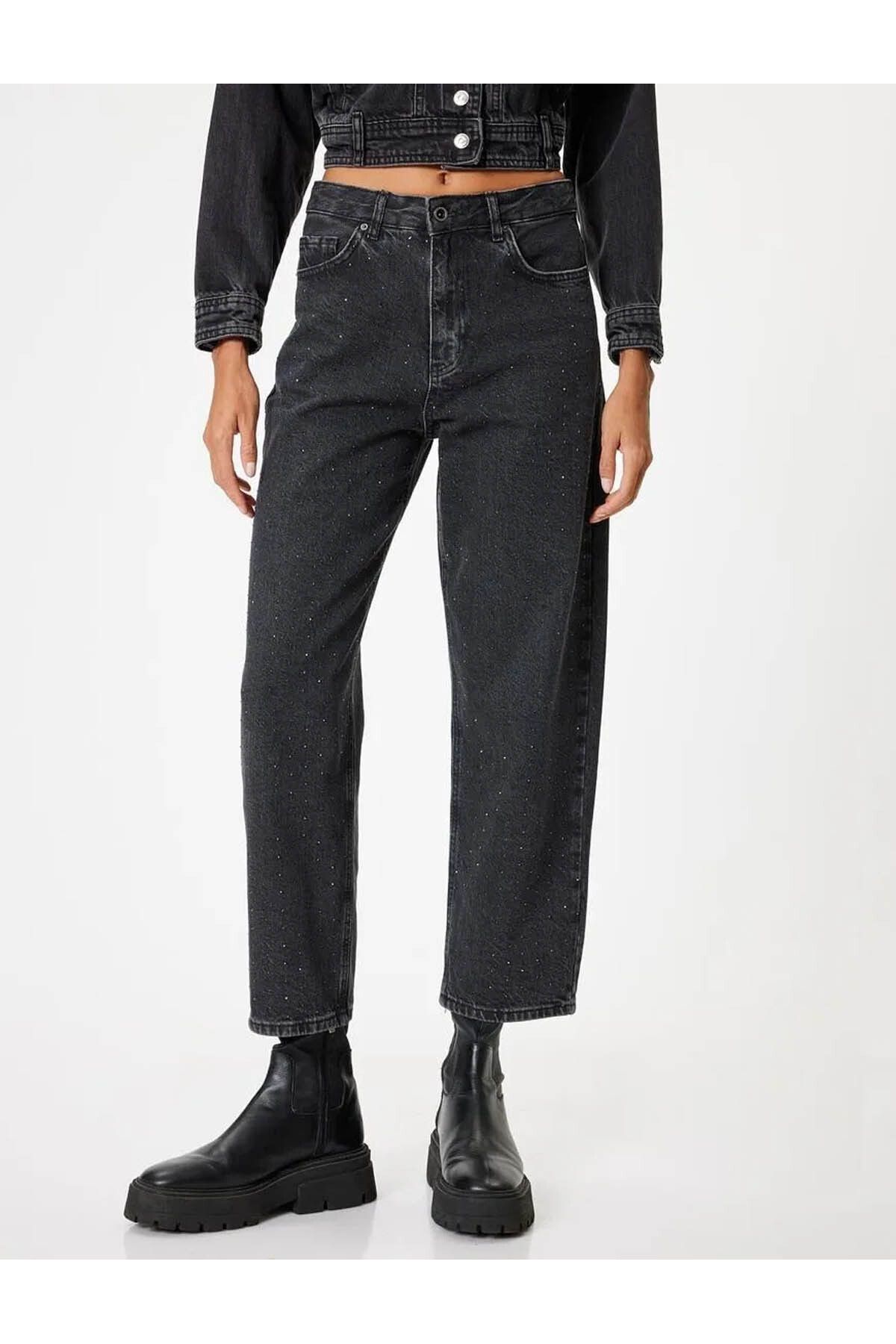 Taşlı Kot Pantolon Düz Paça Standart Bel Cepli - Eve Straight Jeans Taşlı Kot Pantolon Düz Paça Standart Bel Cepli - Eve Straight Jeans