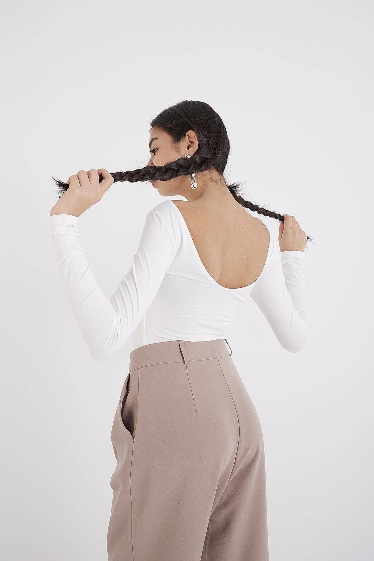 Sırt Dekolteli Uzun Kollu Bluz B13327-i1 Sırt Dekolteli Uzun Kollu Bluz B13327-i1