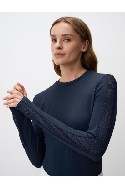 Lacivert Bisiklet Yaka Kolları Ajur Detaylı Bluz Lacivert Bisiklet Yaka Kolları Ajur Detaylı Bluz