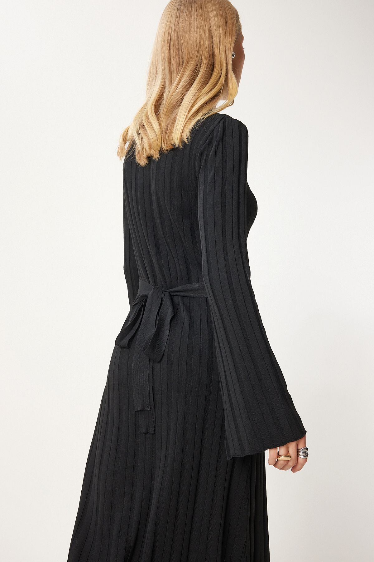 Kuşaklı Fitilli Uzun Triko Elbise SİYAH LKİ0020