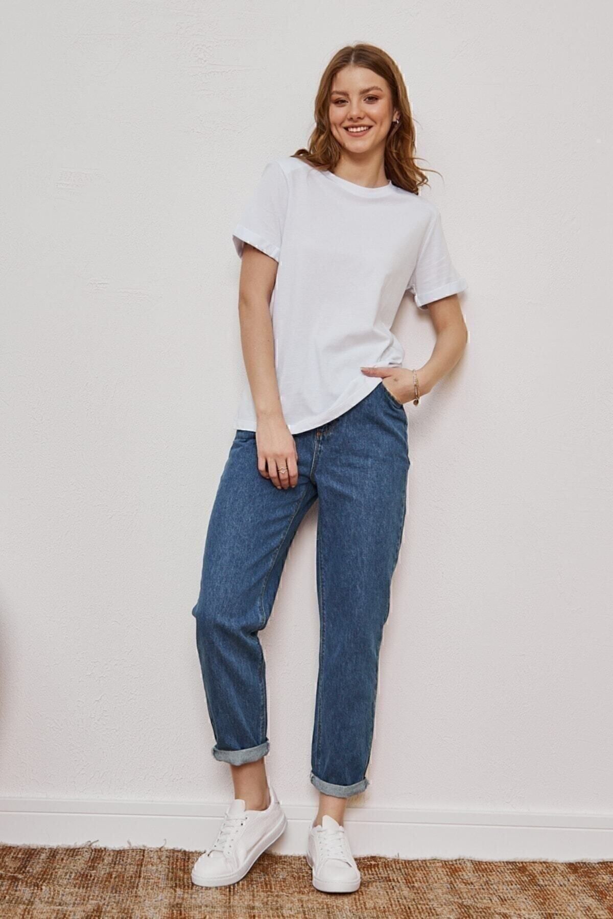 Kadın Siyah Ve Beyaz 2'li Paket Bisiklet Yaka Pamuklu Oversize T-shirt Lkr10242