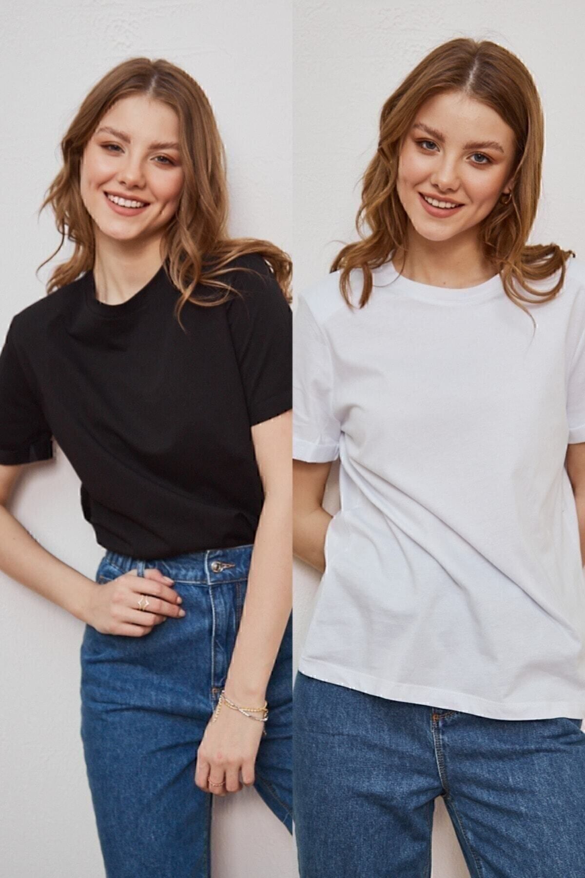 Kadın Siyah Ve Beyaz 2'li Paket Bisiklet Yaka Pamuklu Oversize T-shirt Lkr10242