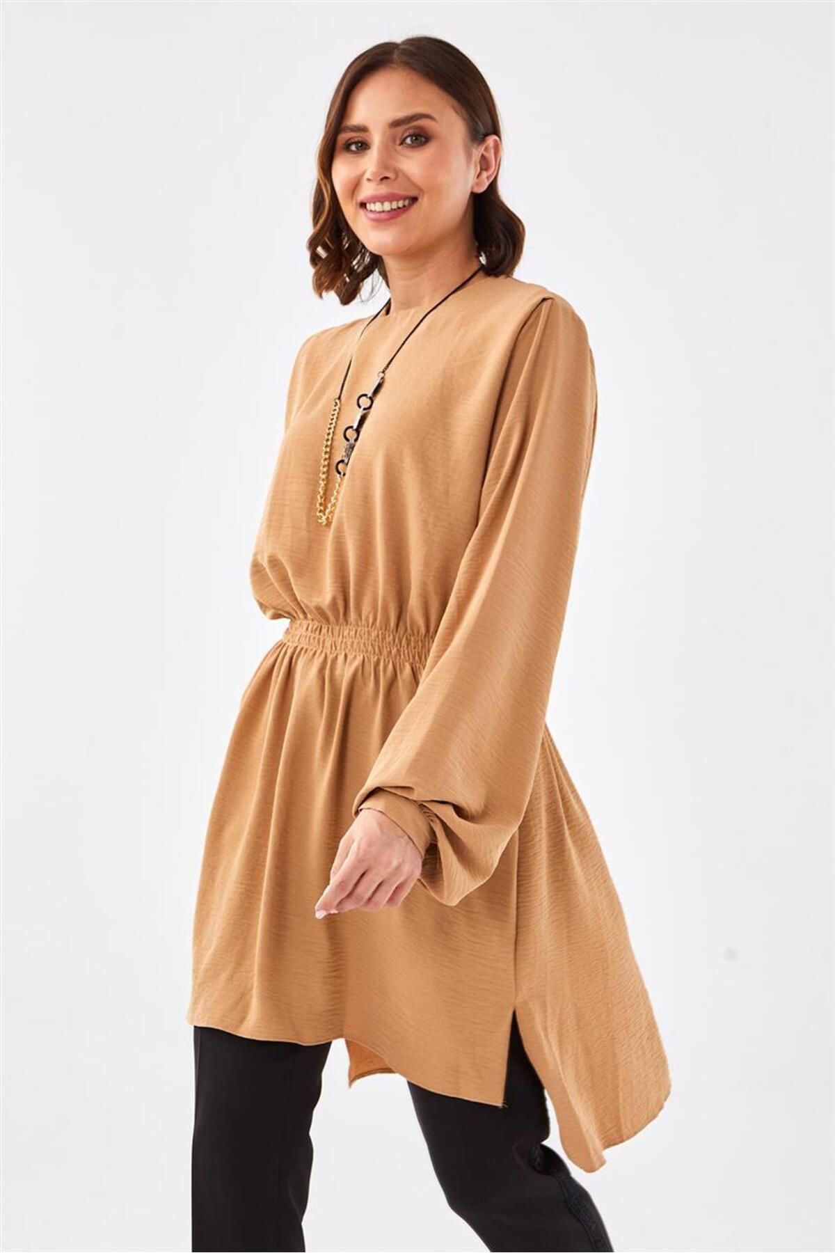 Kolye Aksesuarlı Beli Lastikli Camel Tunik Kolye Aksesuarlı Beli Lastikli Camel Tunik