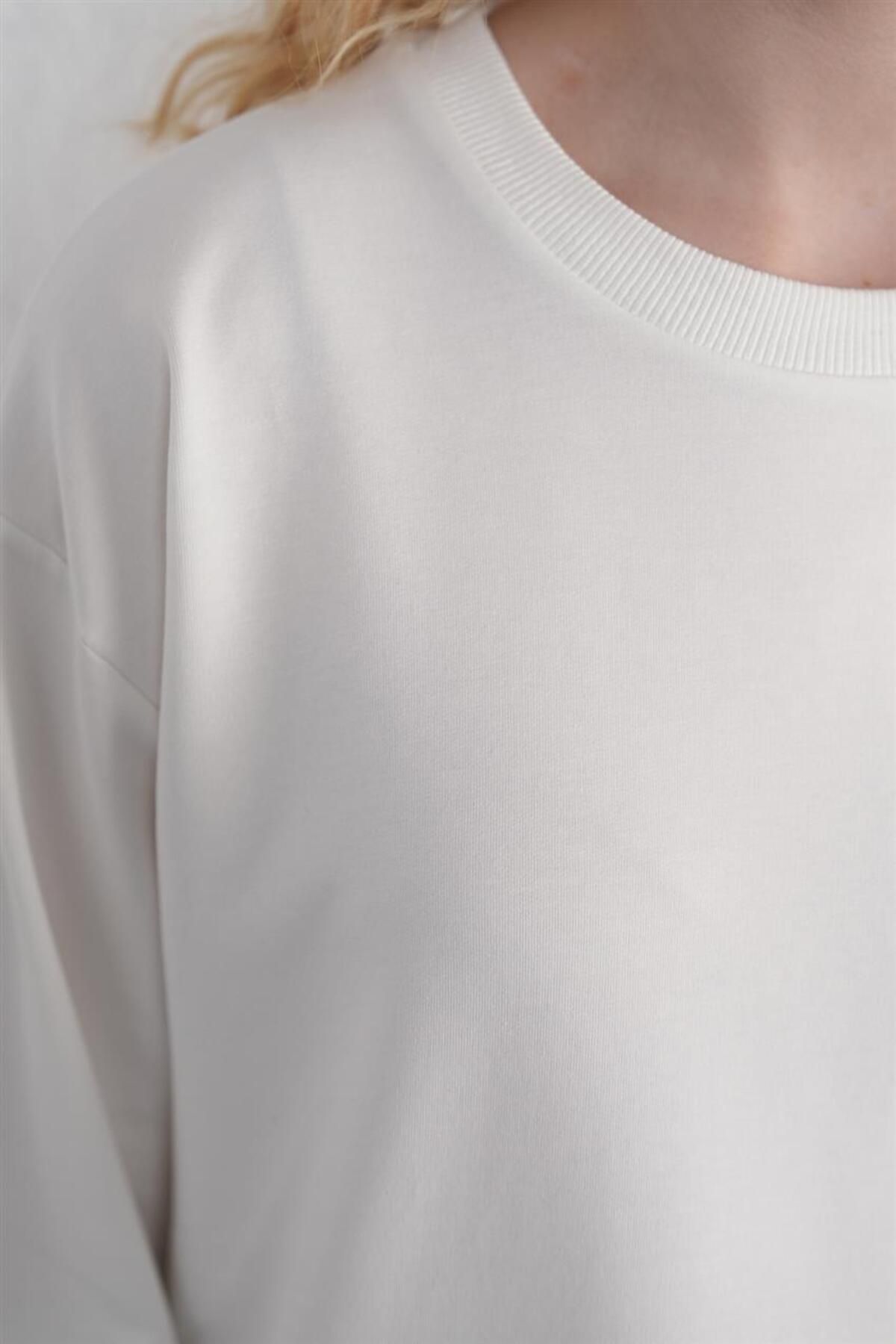 İki İplik Basic Ekru Sweatshirt