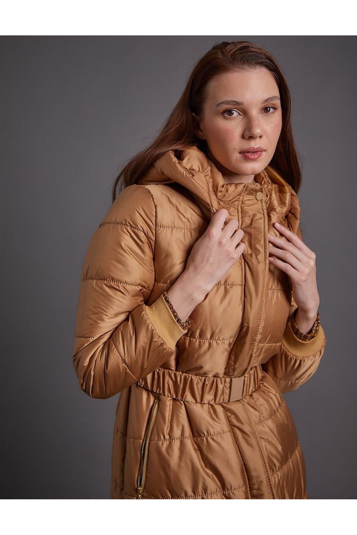 Kemerli Kapüşonlu Koyu Bej Anorak Mont Kemerli Kapüşonlu Koyu Bej Anorak Mont