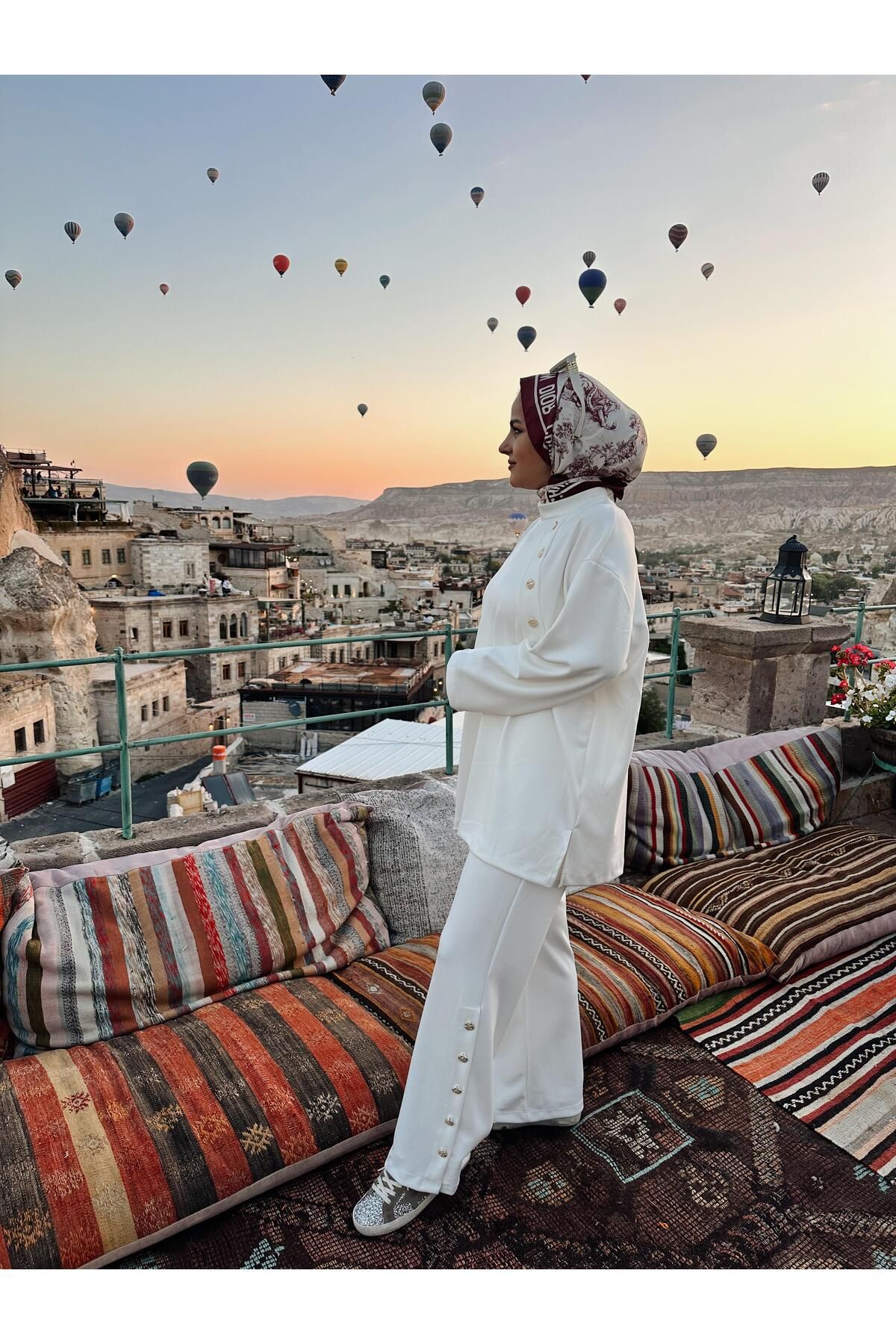Premium Düğmeli Modal Takım Ekru Premium Düğmeli Modal Takım Ekru