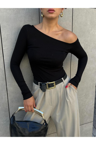 Kadın Siyah Kayık Yaka Pamuk Kumaş Body Kadın Siyah Kayık Yaka Pamuk Kumaş Body