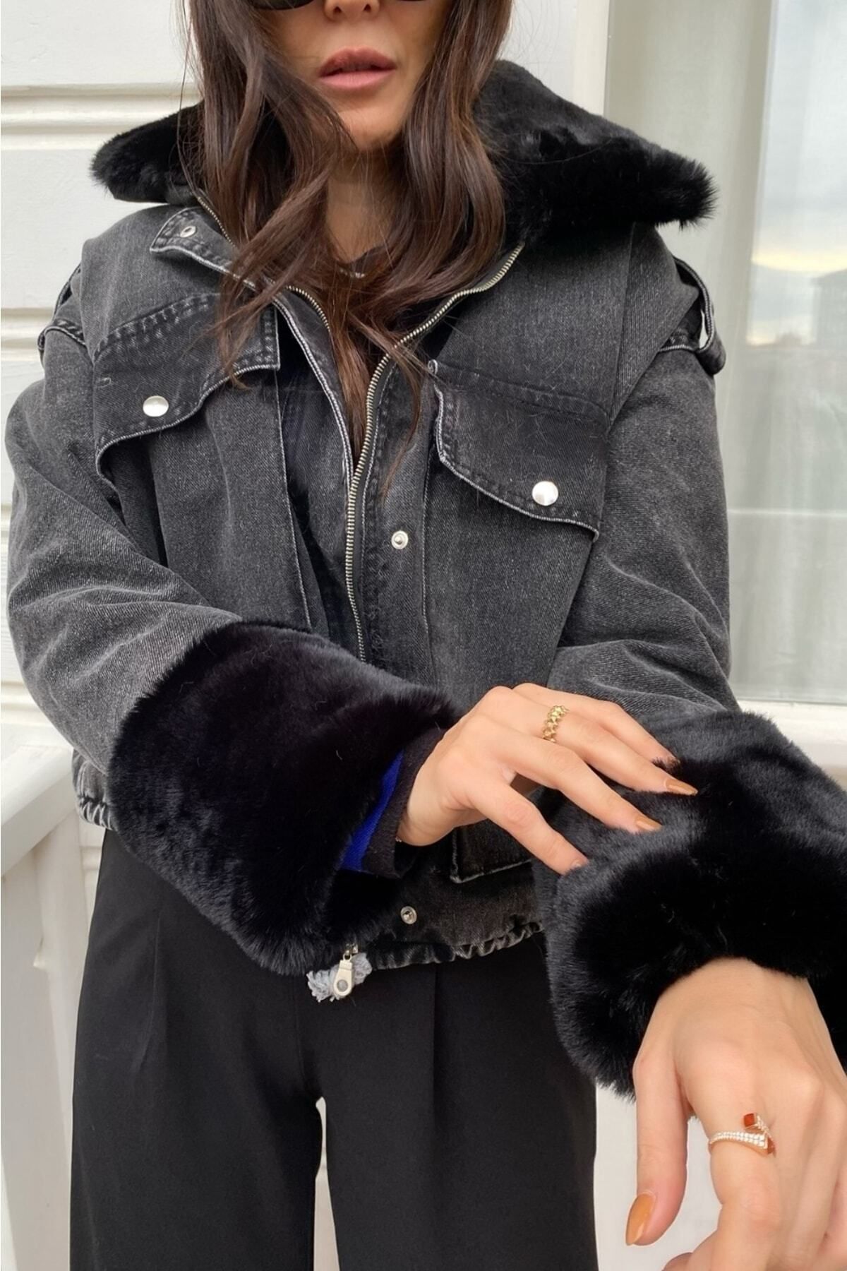 Kadın Siyah Kürklü Denim Kadın Mont Kadın Siyah Kürklü Denim Kadın Mont