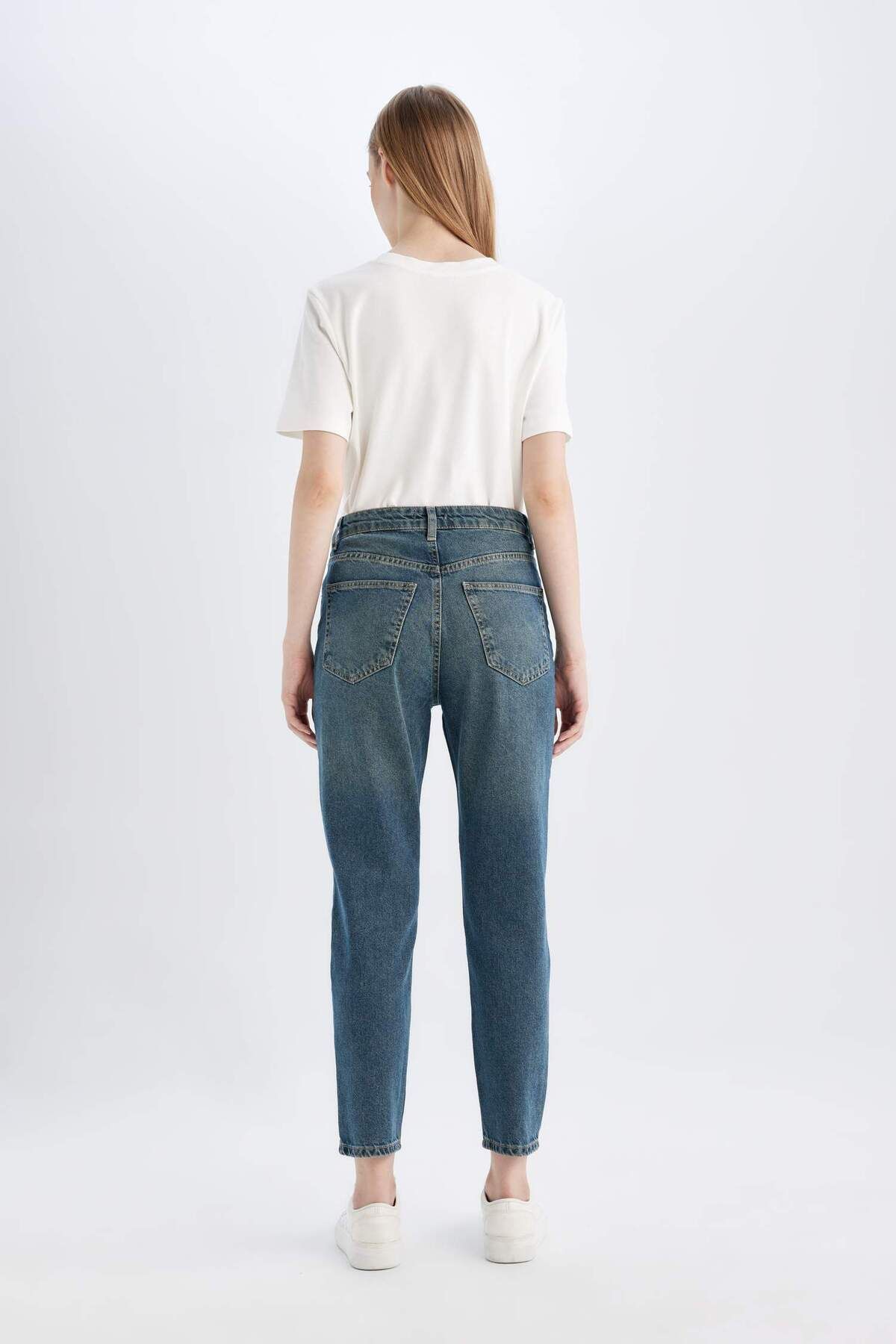 Lina Mom Fit Yüksek Bel Rahat Kalıp Hafif Dar Paça Bilek Boy Jean Yıkamalı Pantolon 3161907 Lina Mom Fit Yüksek Bel Rahat Kalıp Hafif Dar Paça Bilek Boy Jean Yıkamalı Pantolon 3161907